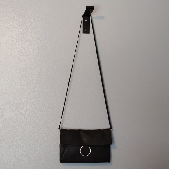 Carlos By Carlos Santana Envelope Front Ring Purse Black - Picture 9 of 16